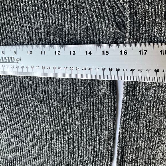 I.N.C Women’s Long Sleeve V-neck Knit Sweater size M, Gray - Picture 2 of 6